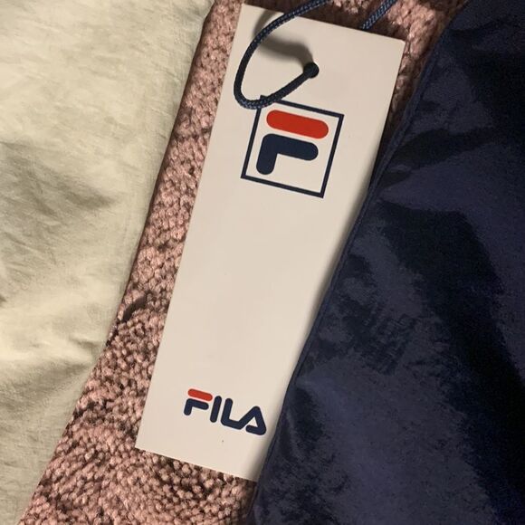 NWT Men’s Fila USA Riker Puffer Jacket Logo - Picture 5 of 5
